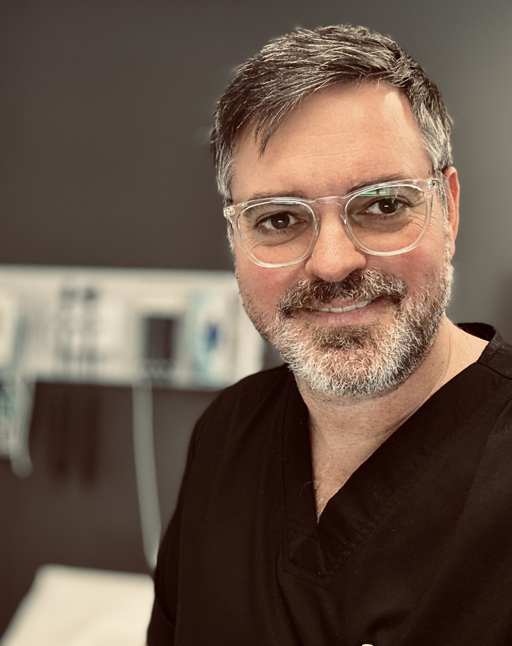 Dr Vincent Demers